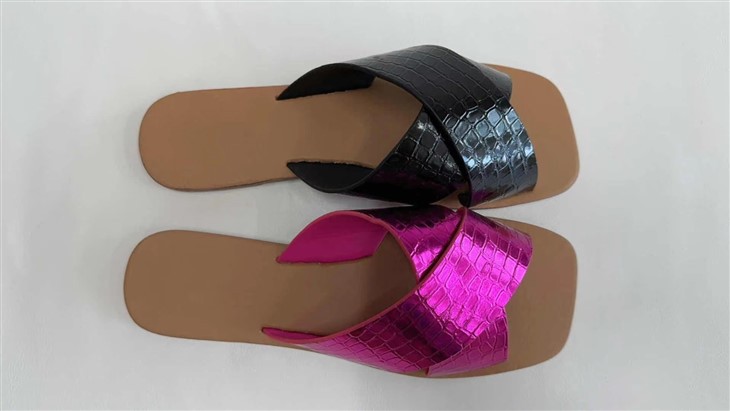 Crocodile PU upper manufacture
